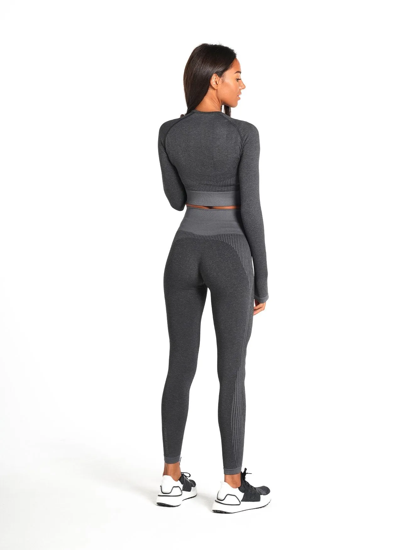 ADAPT Seamless Long Sleeve Crop Top - Black.Charcoal