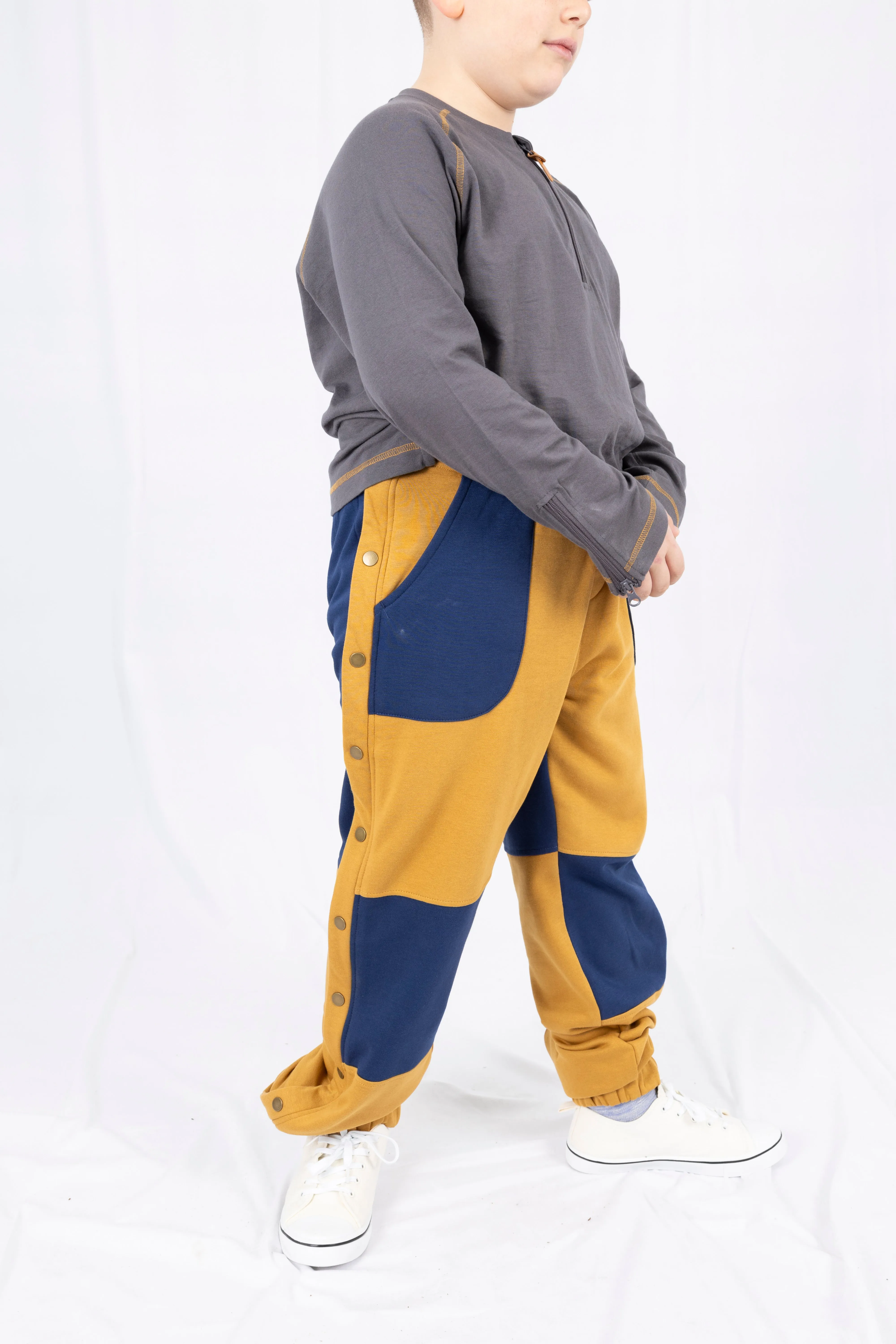 Adaptive Kids Jogger Pants: Adjustable Elastic Waist, Full Side Zipper for Easy Undressing