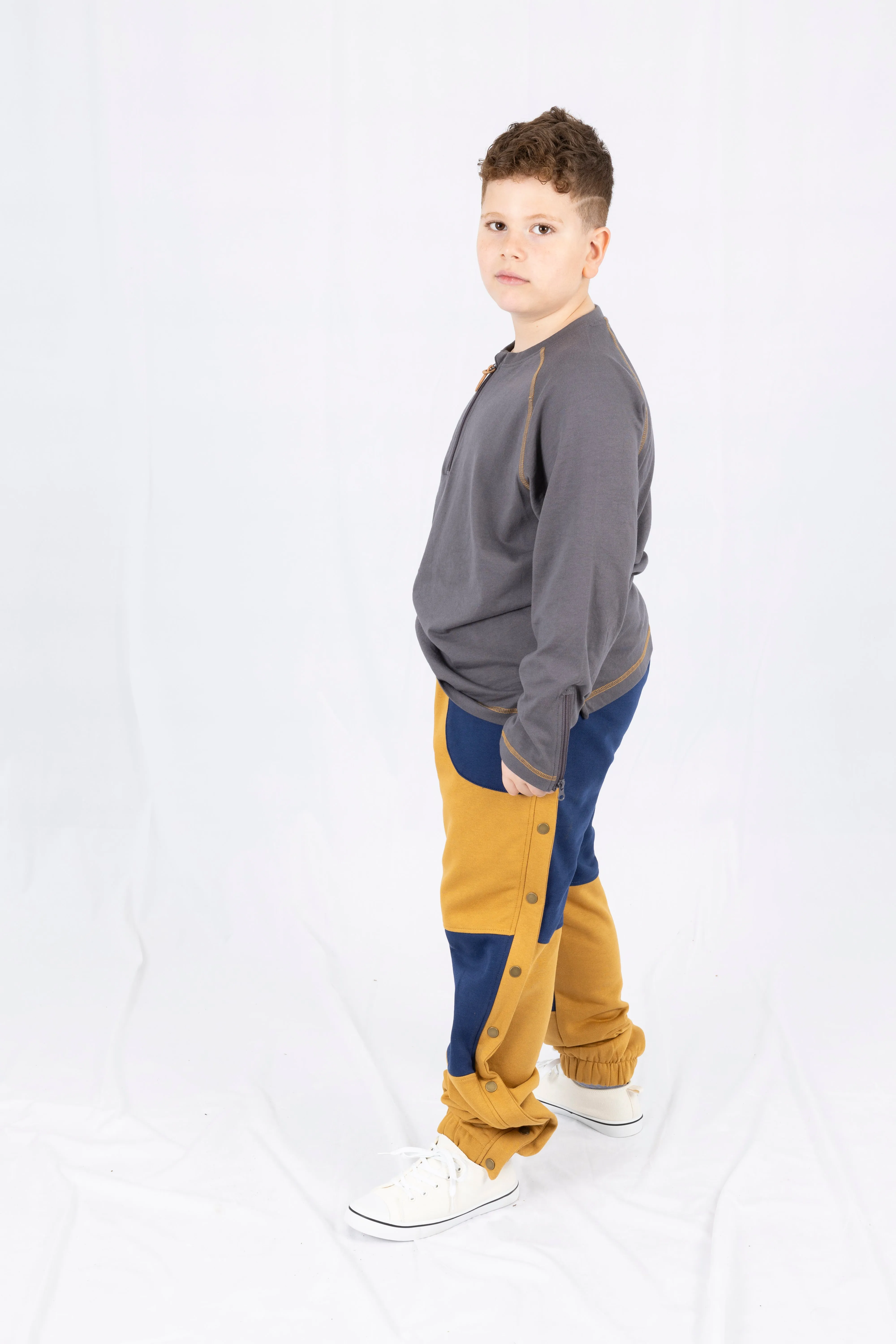 Adaptive Kids Jogger Pants: Adjustable Elastic Waist, Full Side Zipper for Easy Undressing