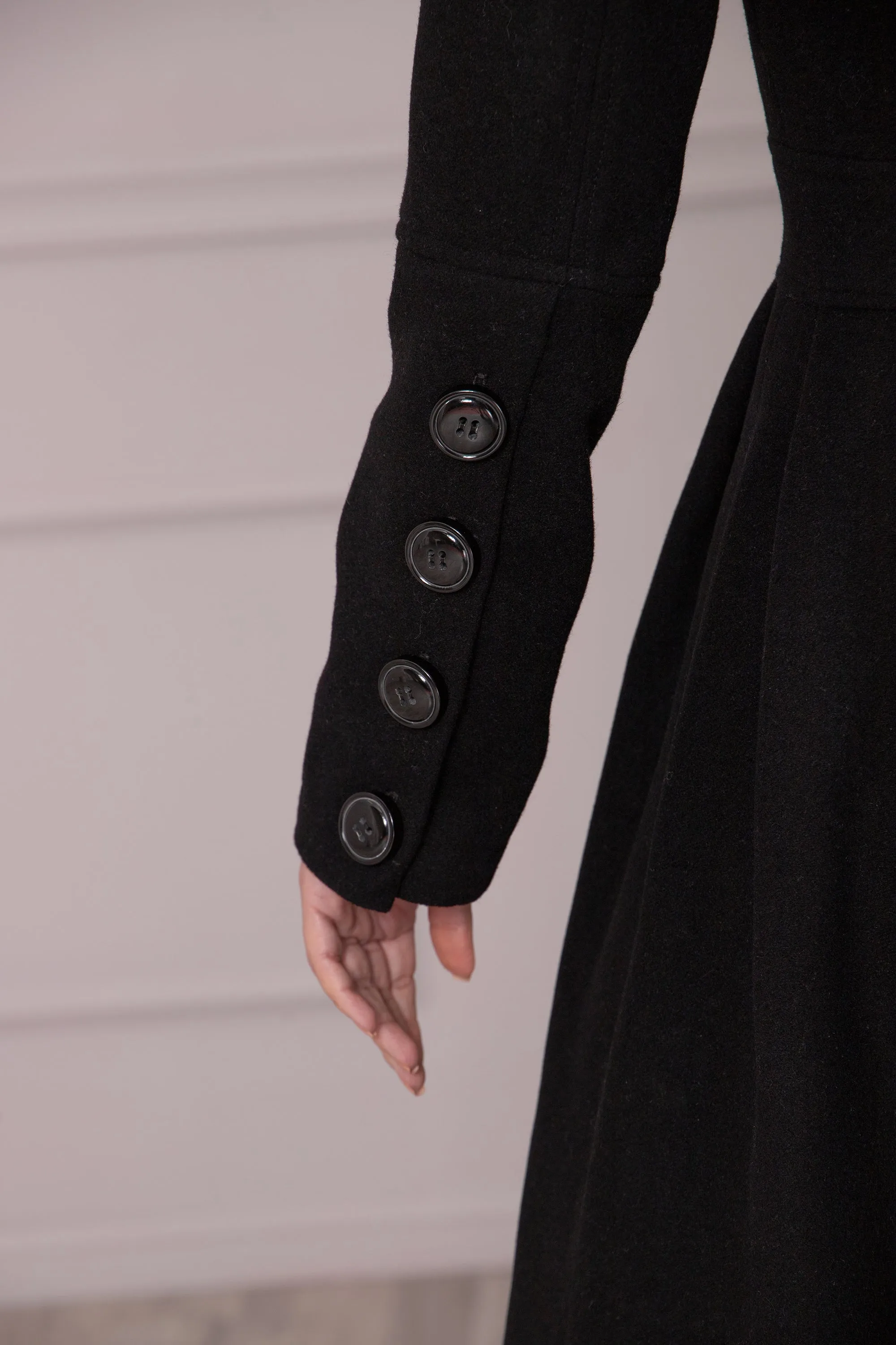 BACK BUTTONS COAT