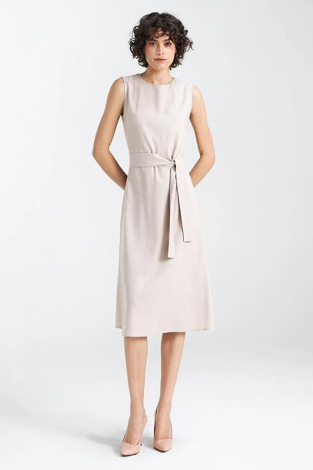 Elegant Midi Summer Dress with Waist-Cinching Belt