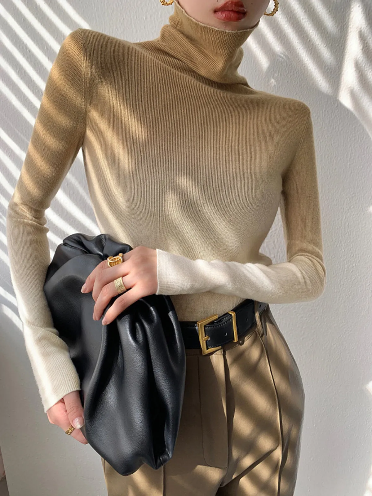 Omber Terracotta Graceful Turtleneck Sweater