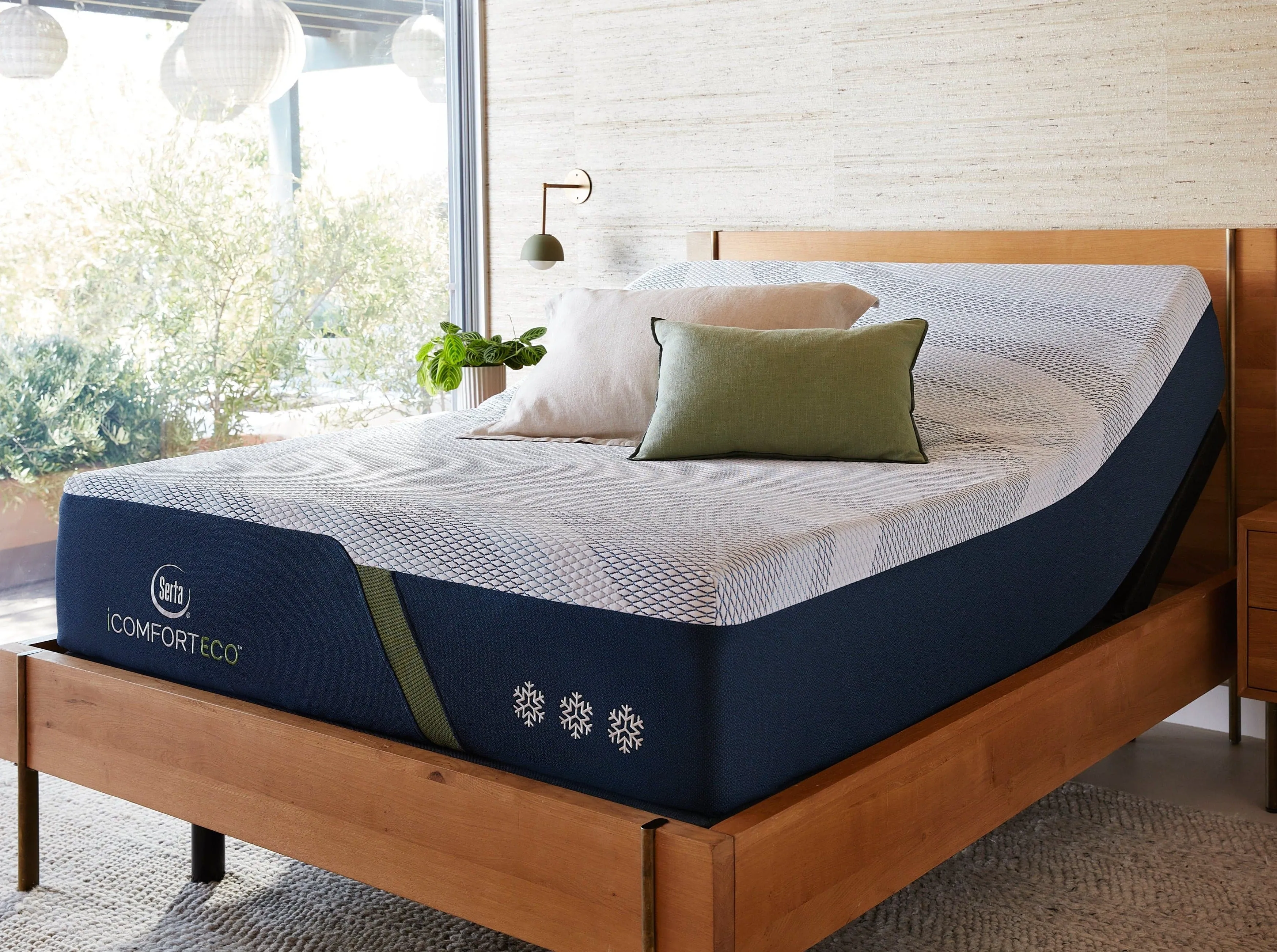 Serta® iComfort ECO F40HD 14.5" Plush Mattress