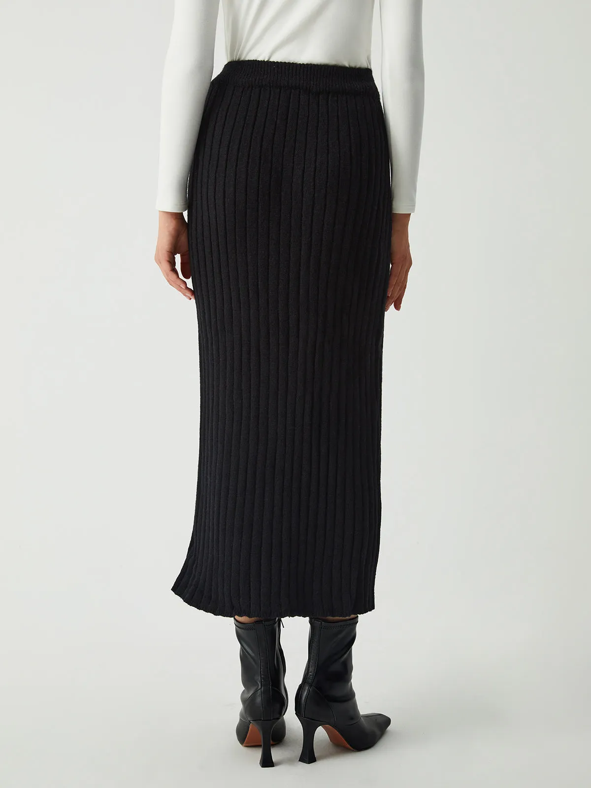 She's Effortless Graceful Rib Slit Skirt