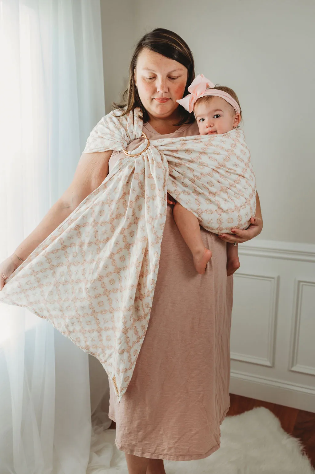 Vivian Rose Ring Sling