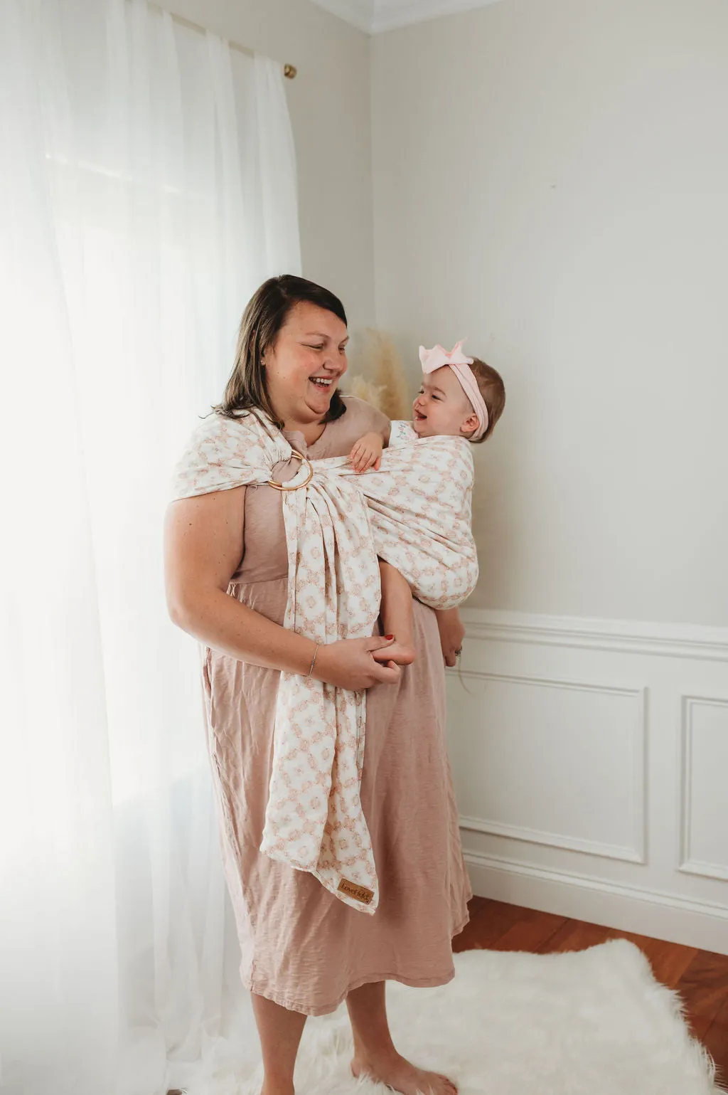 Vivian Rose Ring Sling